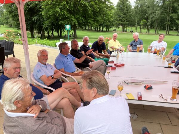 MMC-groep ging ‘over de grens’ golfen bij OGC in Osnabrück