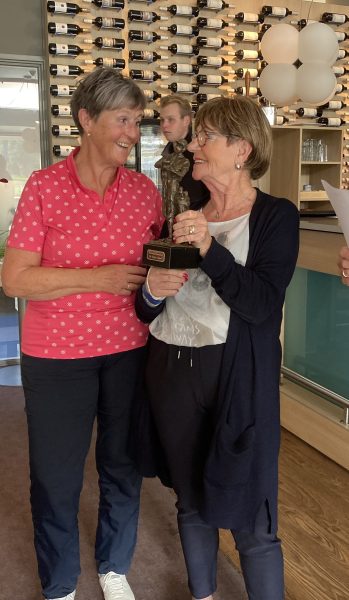 Jolanda Nijhuis won de  Antoinette Ruiter Trofee op de damesdag