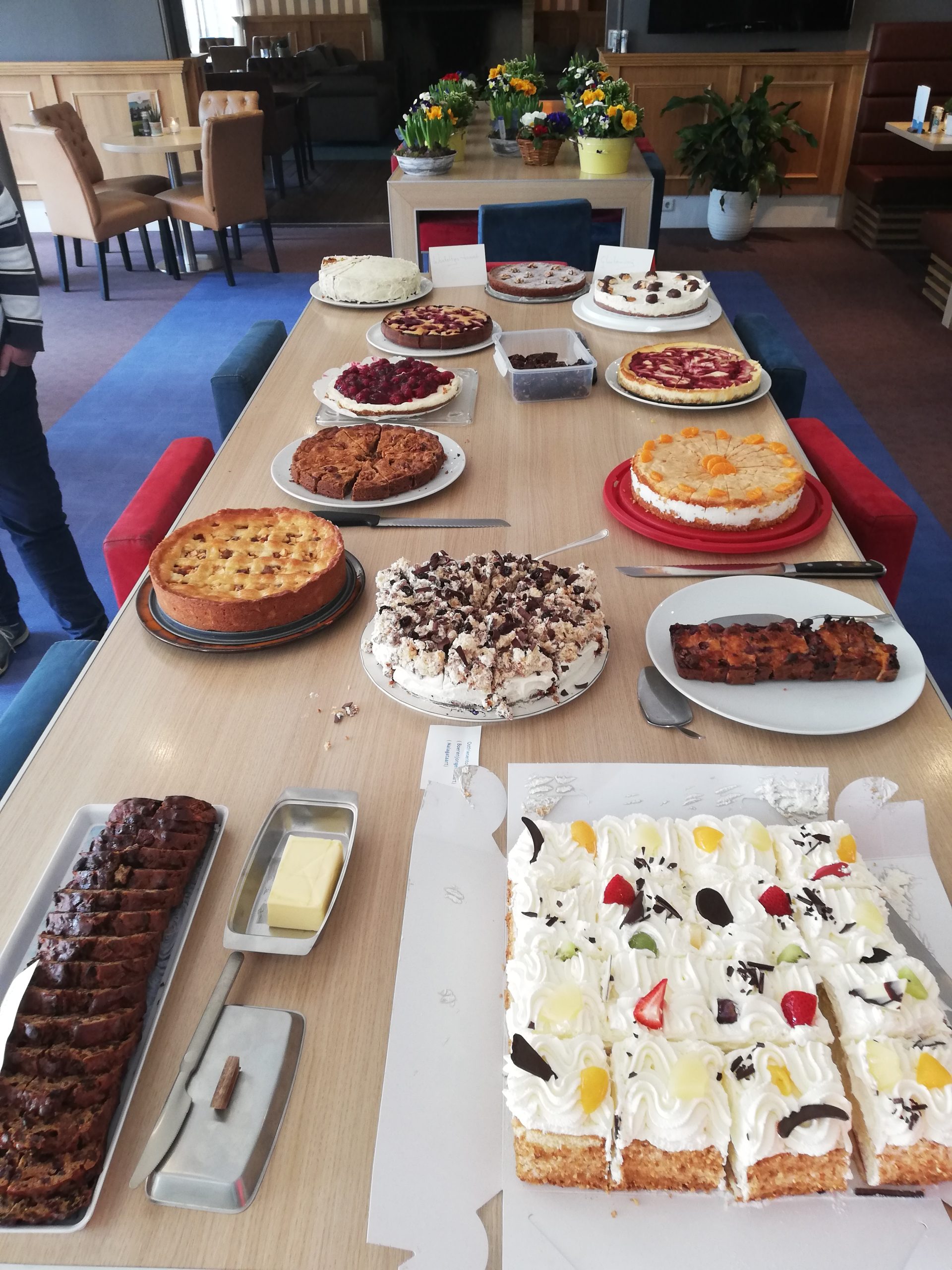 Voorjaarswedstrijd Damesdag – met eigen gebakken taarten!